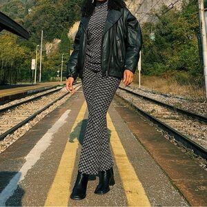 Black and white print top and pant set